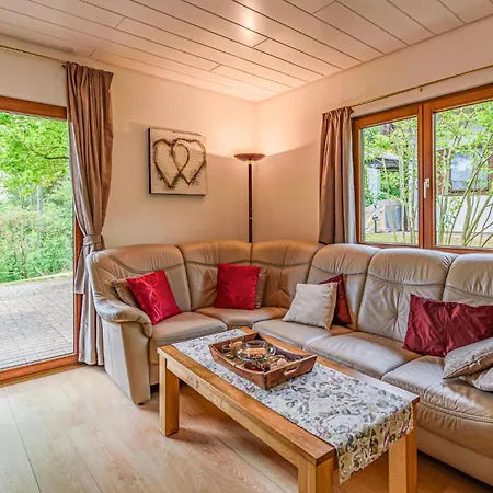 12 In Kirchheim (Hessen)